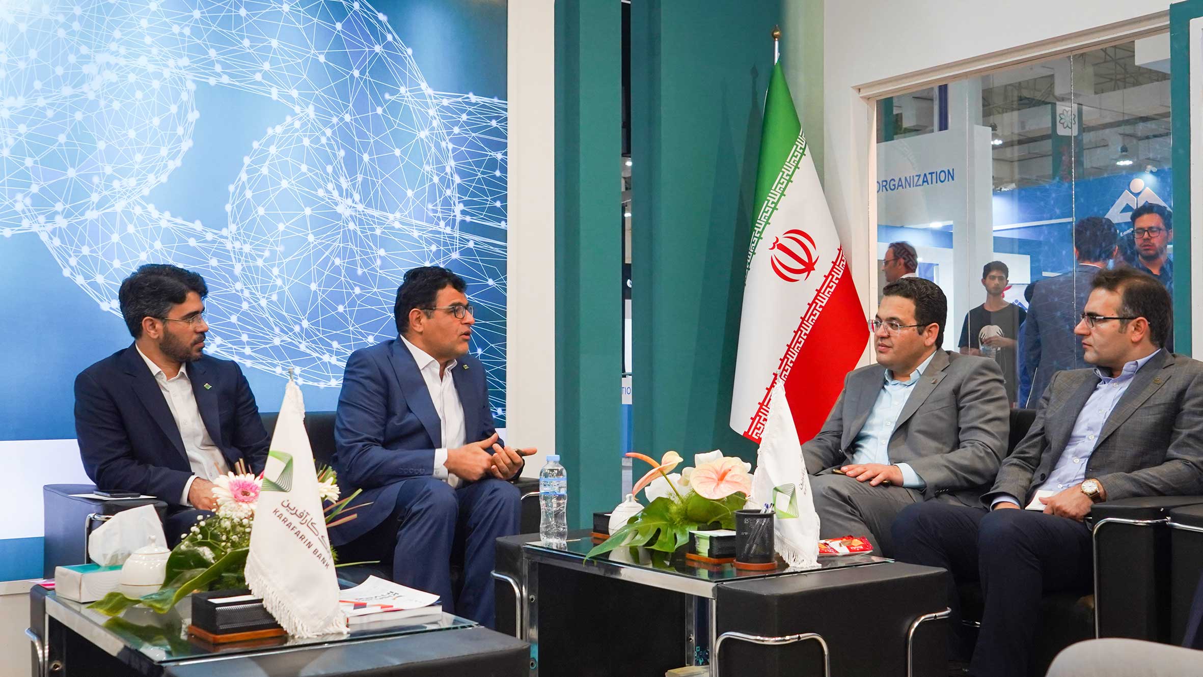 گزارش تصویری غرفه بانک کارآفرین در نمایشگاه کیش اینوکس ٢٠٢٢