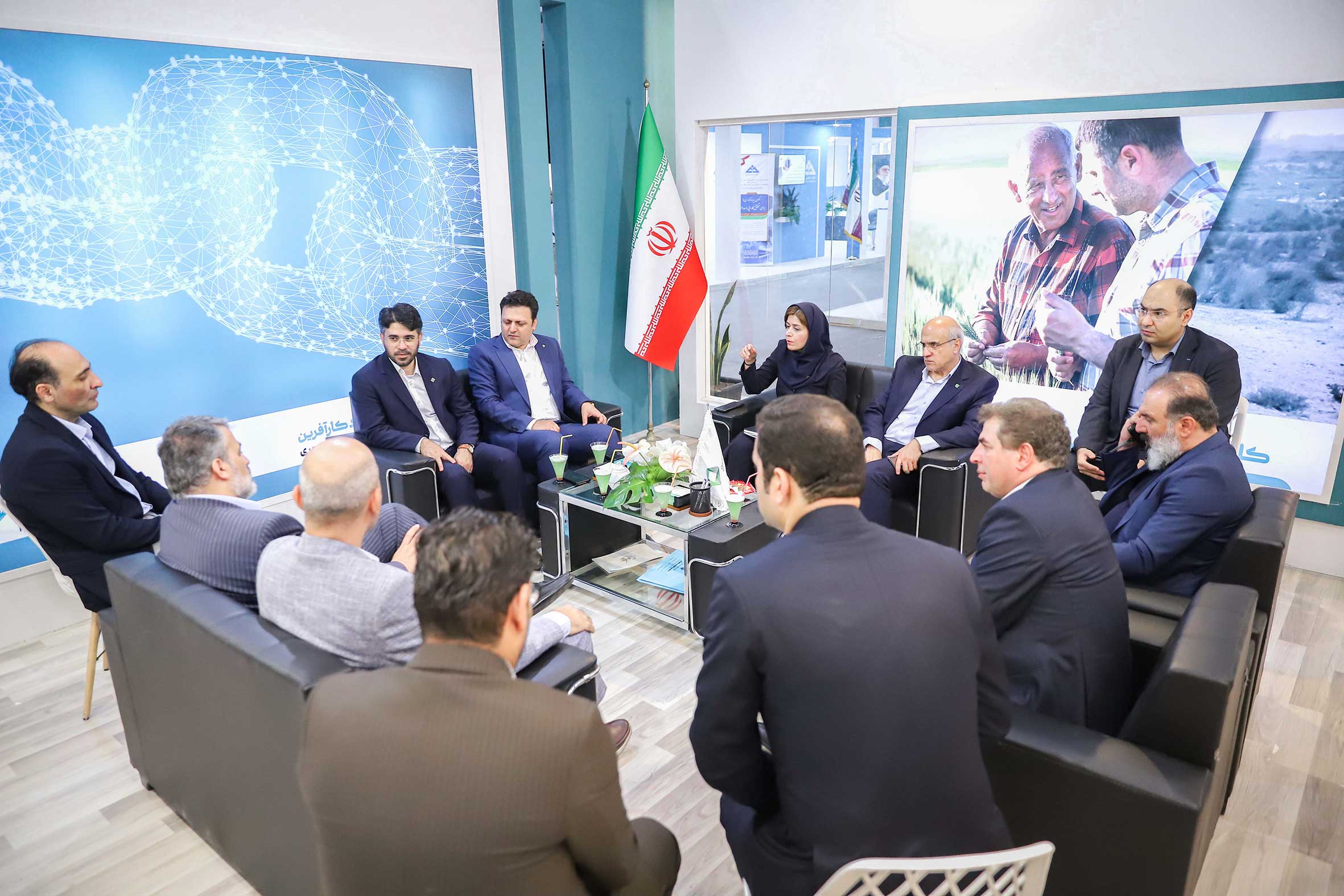 گزارش تصویری غرفه بانک کارآفرین در نمایشگاه کیش اینوکس ٢٠٢٢